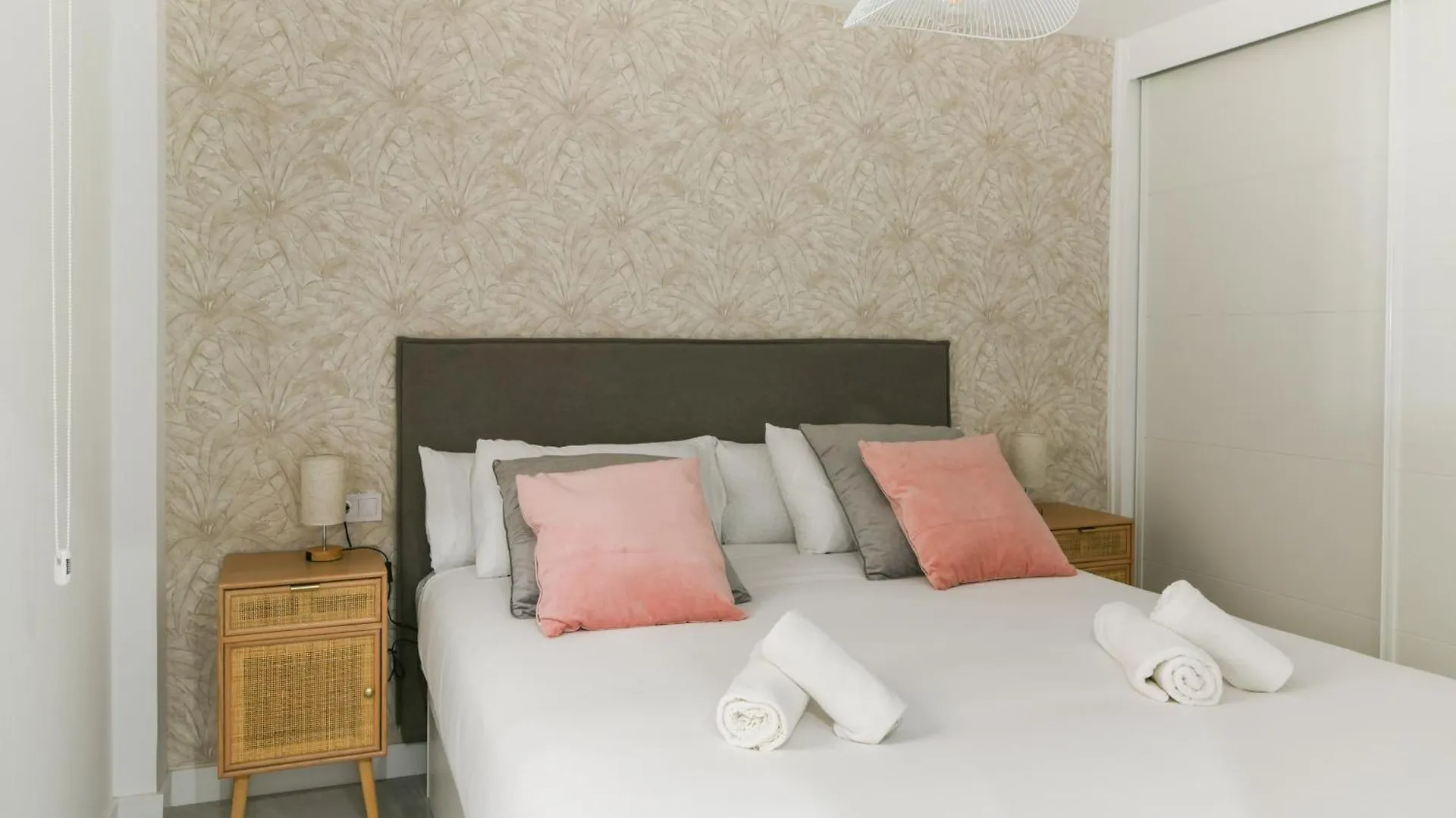 Magnificent- 2Bd 2Bth- City Center Málaga