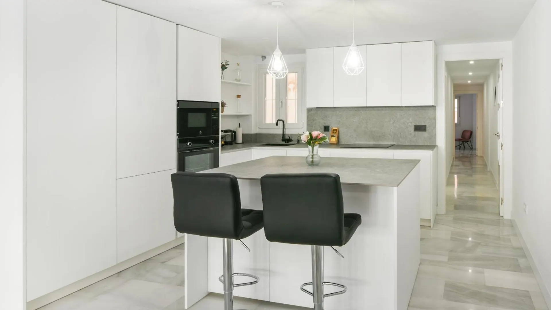 Magnificent- 2Bd 2Bth- City Center Málaga Apartman